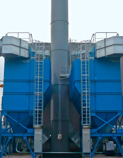 Deux portes de condamnation CEC400 sécurisant l’accès à une cheminée sur un site industriel de filtrage de poussière - Pologne