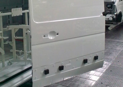 Sliding side door support tool for utility treatment baths - Meurthe-et-Moselle (54)